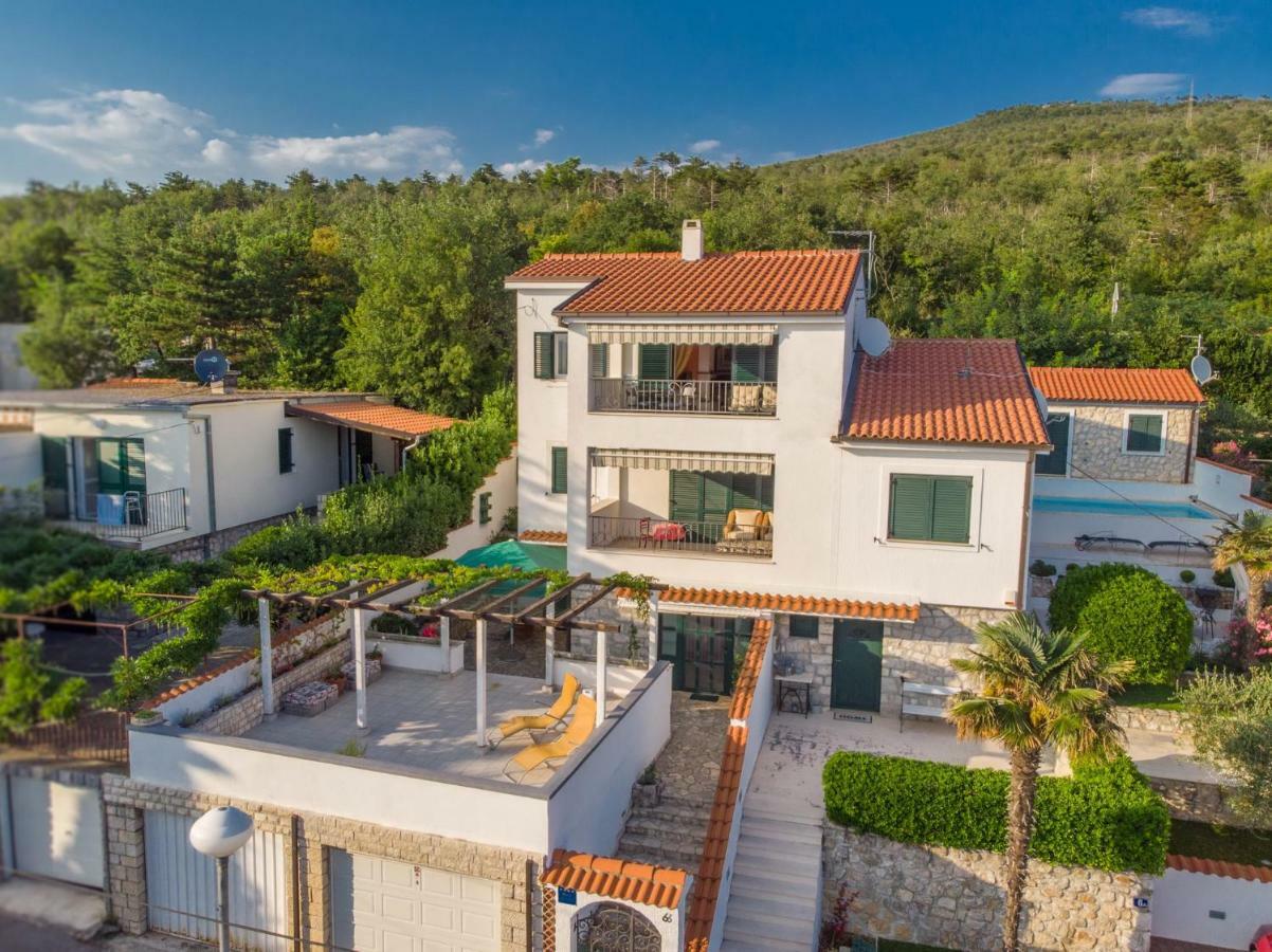 Villa Nika Selce Exteriör bild