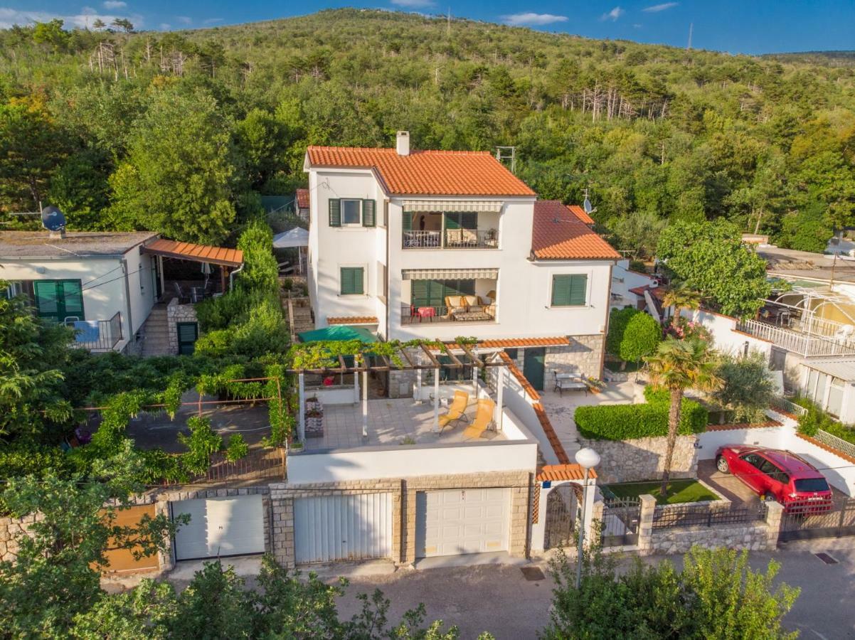 Villa Nika Selce Exteriör bild